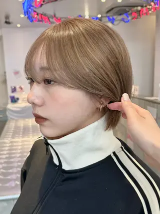 ショート カラー ヘアアレンジ 暖色ダブルカラーボブ レイヤー🌈AINAのヘアスタイル