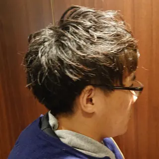 ミディアム 餘野 翔舞のヘアスタイル