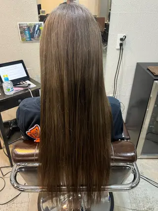 カラー 小出 琴未のヘアスタイル