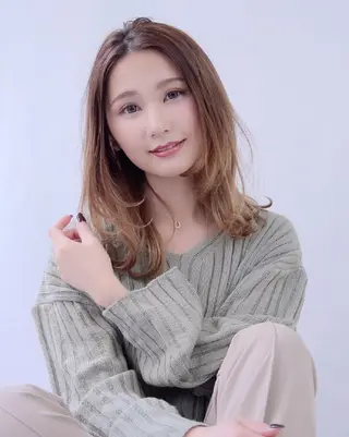 カラー セミロング nagane sayakaのヘアスタイル