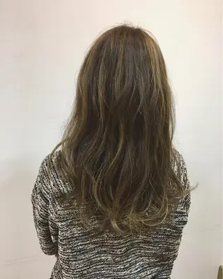 ロング カラー RoL by apollo所属・横浜ブリーチムラ直し 特化美容師/海崎剛史のヘアスタイル
