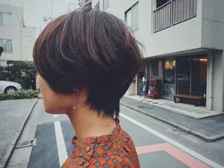 ショート Lond enikaのヘアスタイル