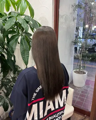 ロング 角田 満帆のヘアスタイル
