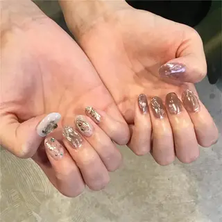 ネイル キラキラ オメメのネイルデザイン