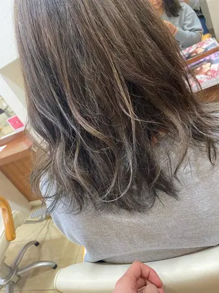 ロング フジサキ ハヤトのヘアスタイル