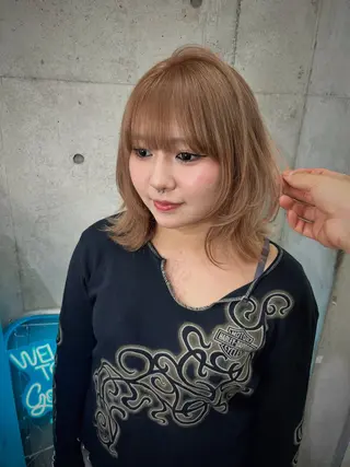 ミディアム カラー インナーカラー/ウル フ/ハイトーン/丈士のヘアスタイル
