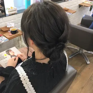 セミロング カラー ヘアアレンジ 上川 美幸のヘアスタイル