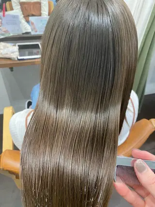 カラー 透明感カラー名駅 名駅みゆのヘアスタイル