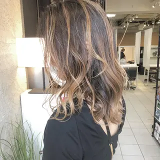 セミロング 髪質改善ストレート/ ブリーチ／渋谷　福田のヘアスタイル