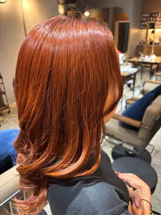 ロング カラー 名護 寿音のヘアスタイル