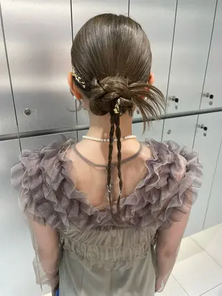 ヘアアレンジ ヘアセット🎀耳つぼ 👂💎MONAMIのヘアスタイル