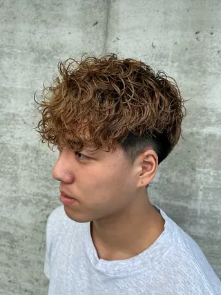 パーマ メンズ alu・arika オケシ リョウダイのヘアスタイル
