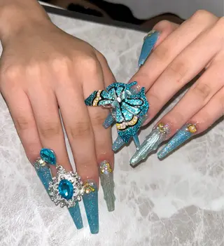 ネイル MADIA 横浜所属・池上 優希のネイルデザイン