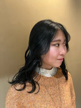 ミディアム 内田 海香のヘアスタイル