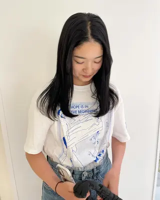 セミロング カラー iet.所属・ウルフ/ボブ/耳ツボ ジュエリー◎ricoのヘアスタイル