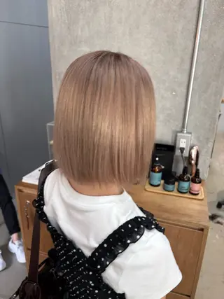 ショート カラー Le'a  谷町🌱 ツボタホノカのヘアスタイル