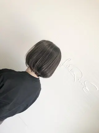 ショート カラー LaRmE Ayumi.のヘアスタイル