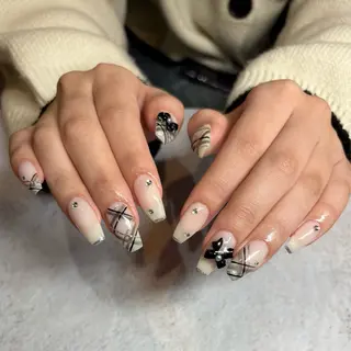 ネイル Lusso🍃 Ayaneのネイルデザイン