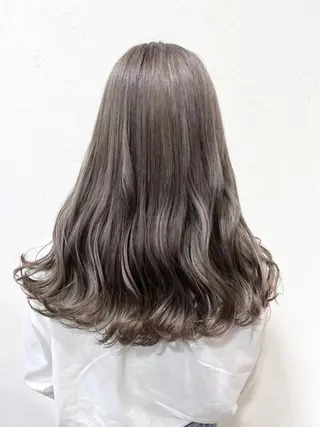 ロング カラー mana .のヘアスタイル