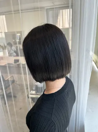 ショート ブリーチ/ベージュ /レイヤー/ひよりのヘアスタイル