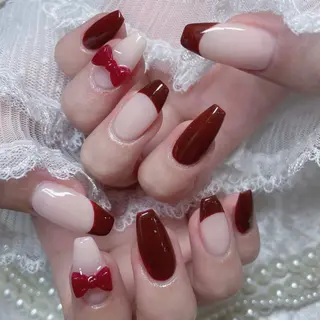 ネイル MINAMI໒꒱ Y2K、韓国ガーリーのネイルデザイン