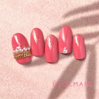 ネイル SOLMANI 予約担当のネイルデザイン