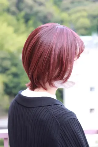 ショート カラー Viage （ビアージュ）のヘアスタイル