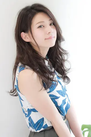 ロング リゾートサロン アクアのヘアスタイル