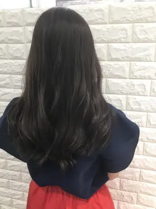 ロング カラー パーマ ヘアメイクアース浦和店所属・【白髪ぼかし】 矢内　夏輝のヘアスタイル