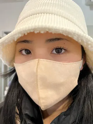 マツエク・マツパ ブリーチなしカラー ダブルカラーエクステのヘアスタイル