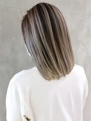 セミロング カラー LAFRE (ラフリ)所属・ケアブリーチ 黒瀬有汰のヘアスタイル