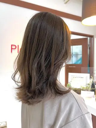 ミディアム カラー 美容室Plaser(プラセル)所属・YUKA .のヘアスタイル