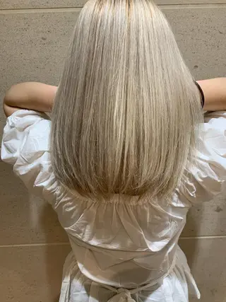 ミディアム フォーバイグランデ カラーのヘアスタイル