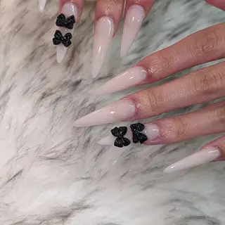 ネイル RUNWAY 　　の眉毛・アイブロウイメージ