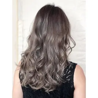 セミロング カラー KIZU 髪質改善 オカルト怪談のヘアスタイル