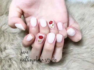 ネイル Yakko pas á pasのネイルデザイン