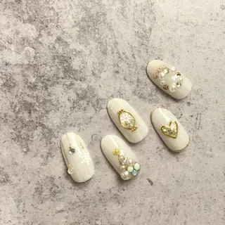 ネイル ウシク ミユキのネイルデザイン