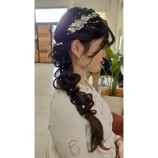 ヘアアレンジ ロング キンジョウ エナミのヘアスタイル