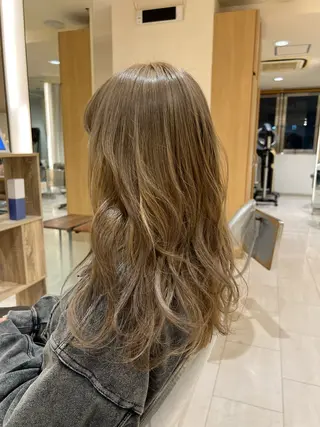 カラー 久永 菫のヘアスタイル