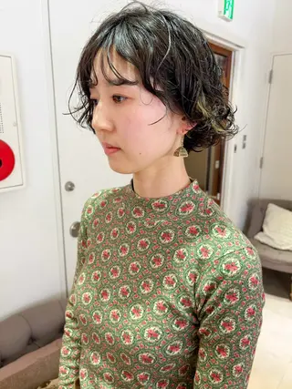 ショート パーマ 齋藤 咲のヘアスタイル