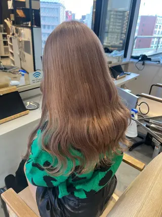 ミディアム デザイン🥇複雑履歴 ハイトーン特化のヘアスタイル