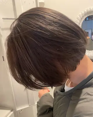 ショート ウシロダ メグミのヘアスタイル