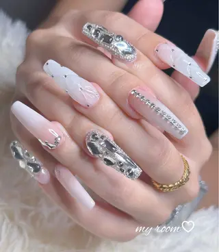 ネイル うるま市サロン Yuko Izawaのネイルデザイン