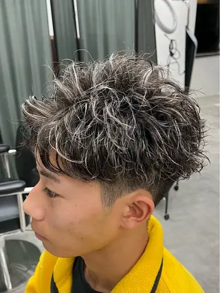 ショート カラー 新潟メンズパーマ 新潟駅/小田拓実のヘアスタイル