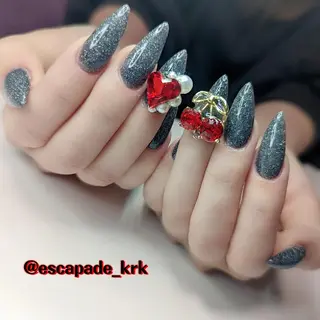 ミディアム ネイル クロキ 。のネイルデザイン