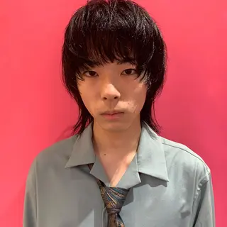 メンズ FLOWERS所属・ウルフ、レイヤー 、メンズカットSHOのヘアスタイル