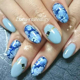 ネイル 小顔と腸の専門店 ラクーラビューティのエステ・リラクイメージ