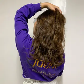 カラー R/🤎 パーマ&ブリーチ🔥のヘアスタイル