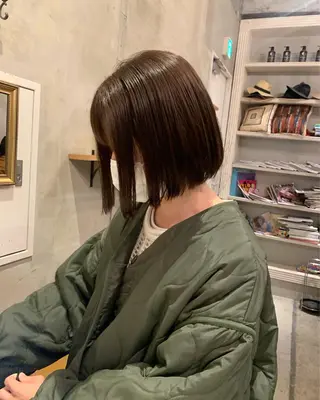 ショート カラー カネコ ユカリのヘアスタイル