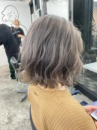 ショート カラー ☘️ブリーチ/ハイト ーン/レイヤー/のヘアスタイル